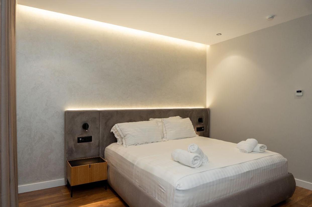Bounty Hotel Golem  Exteriér fotografie