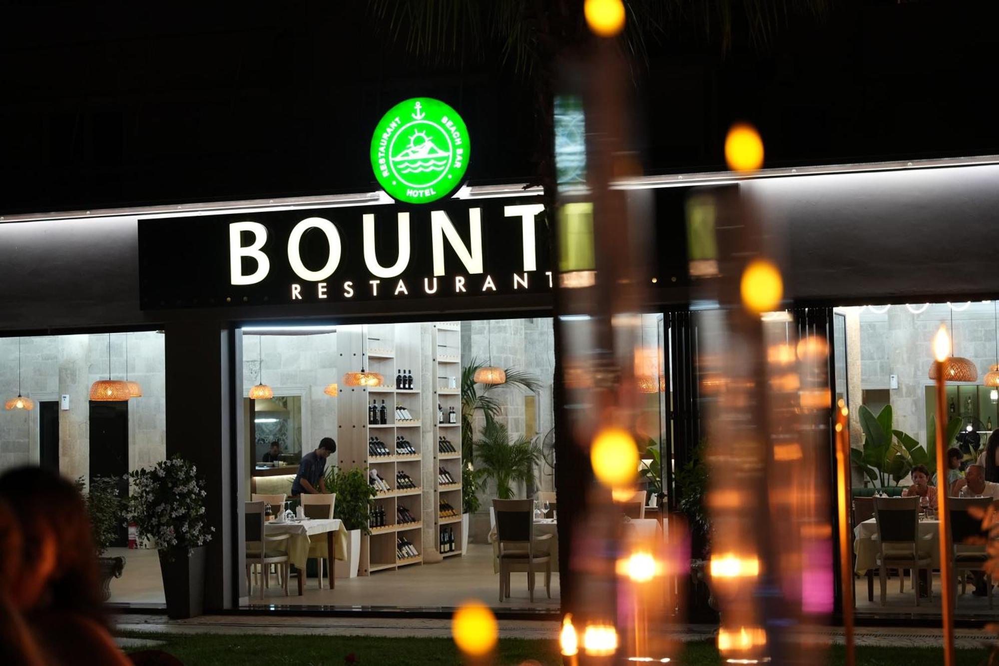 Bounty Hotel Golem  Exteriér fotografie