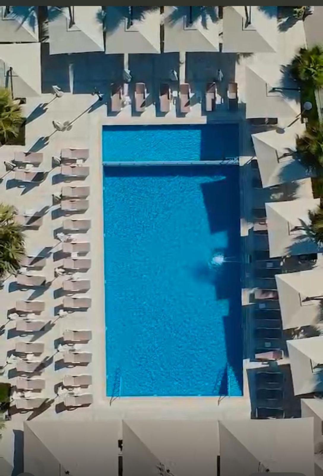 Bounty Hotel Golem  Exteriér fotografie
