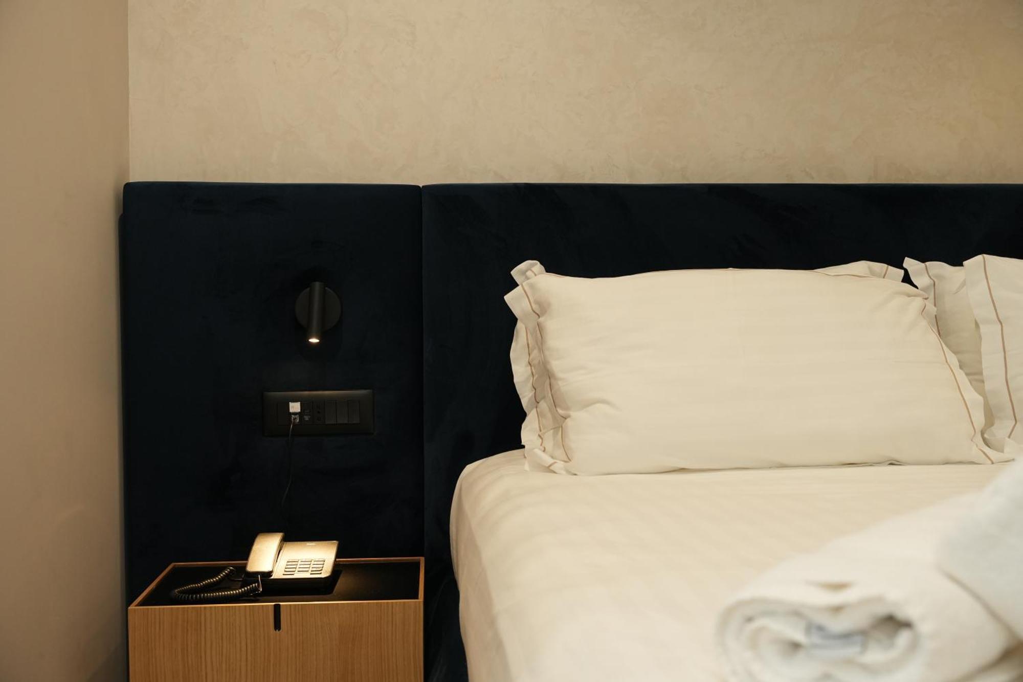 Bounty Hotel Golem  Exteriér fotografie
